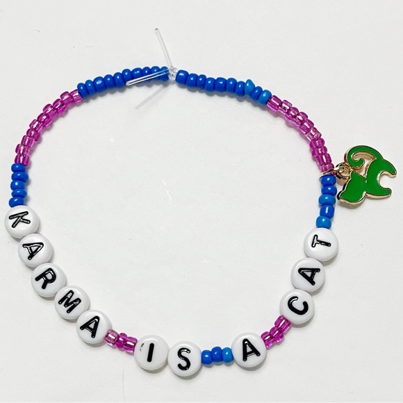 Taylor Swift Friendship Bracelet Eras Tour Karma Is A Cat with Charm - Picture 1 of 1